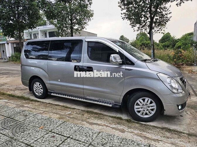 Hyundai Starex 2015 9c mẫu mới 2016