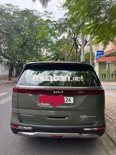 Kia Carnival 2024 2.2D Signature 7 ghế - 9000 km