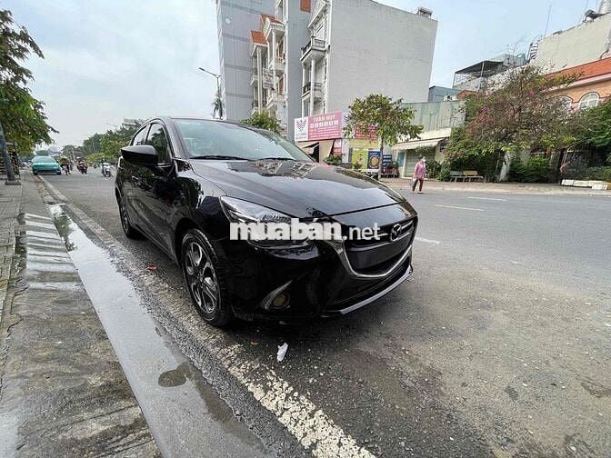 Mazda 2 1.5 At  Đen 68219 km