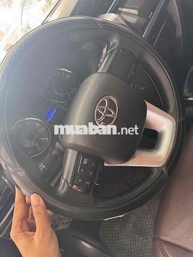 Toyota Fortuner Xám 7 chỗ