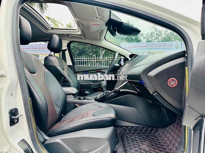 Ford Focus S Hatchback 2014 Trắng 126903 km