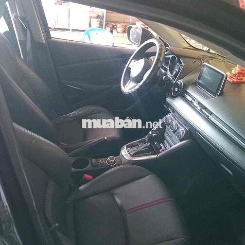 Mazda 2 1.5 At  Đen 68219 km