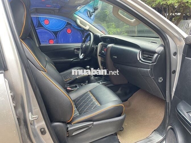 Toyota Fortuner 2017 2.4G 4x2 MT - 109000 km