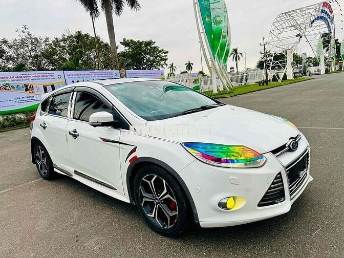 Ford Focus S Hatchback 2014 Trắng 126903 km