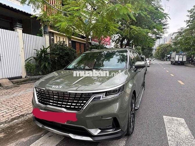 Kia Carnival 2024 2.2D Signature 7 ghế - 9000 km