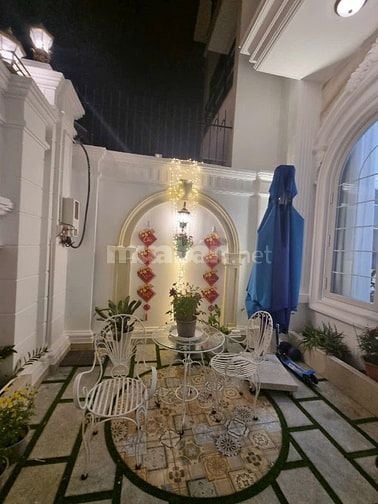 Bán Biệt Thự 10x20 đường Đặng Thuỳ Trâm, P.13-Q.Bình Thạnh. Giá Tốt