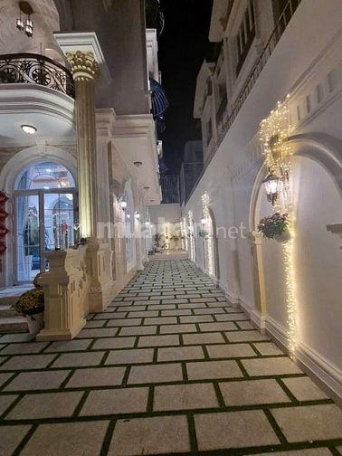 Bán Biệt Thự 10x20 đường Đặng Thuỳ Trâm, P.13-Q.Bình Thạnh. Giá Tốt