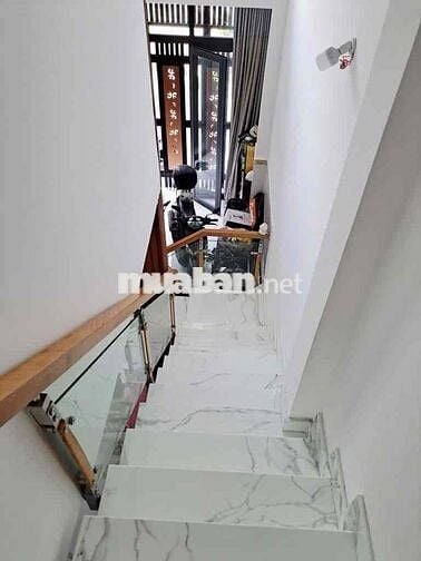 Nhà đẹp Bình Tân 2 tầng, 4x14m, hẻm ô tô, full tiện ích, giá chỉ 6.1 t