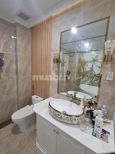 Bán Biệt Thự 10x20 đường Đặng Thuỳ Trâm, P.13-Q.Bình Thạnh. Giá Tốt