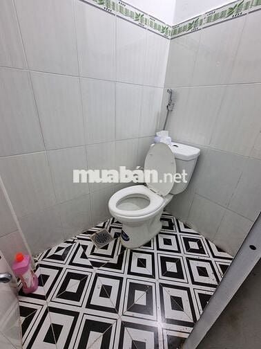 Bán nhà giấy tờ tay địên nước nhà nước  Hh 15tr 🌹1264/Lê Đức Thọ p13