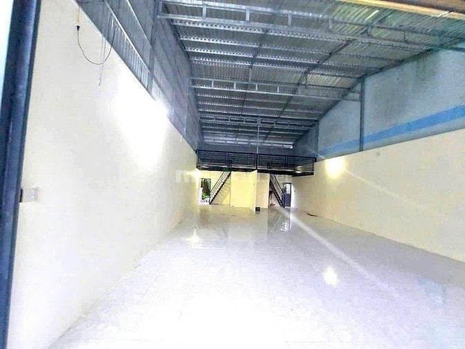 Bán lô đất tặng cái kho, SHR, 212,2m2 Xã Trung Lập Thượng, Giá 850tr