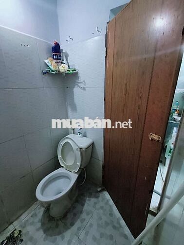 Phòng trọ có gác đúc cao 2m ngay công viên An Sương