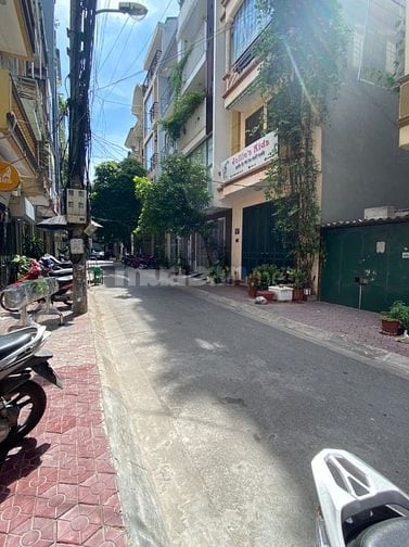 Bán nhà Ngõ 106 Hoàng Quốc Việt. Ngõ thông Ôtô tránh 65m2 x 5T, Mt 5m