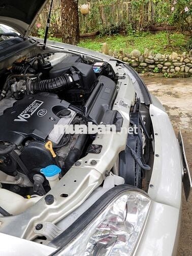 Kia Carnival 2008 LS 2.5 MT - 30000 km