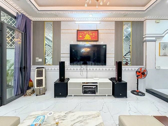 Bán nhà phố Đặng Thùy Trâm - Nhà đẹp dọn vài ở ngay hoặc cho thuê 