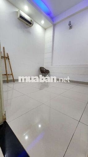 Cho thuê nhà KDC HỒNG LONG CHỈ 13TR QUÁ HIẾM SÂN ĐẬU OTO