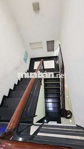 Cho thuê nhà KDC HỒNG LONG CHỈ 13TR QUÁ HIẾM SÂN ĐẬU OTO