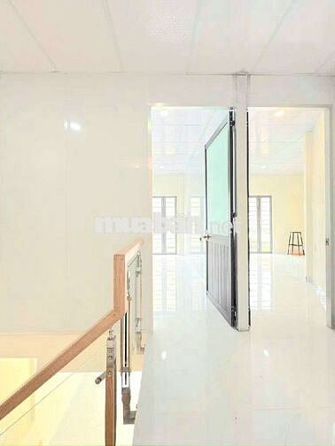 NHÀ 𝐋𝐎𝐍𝐆 𝐋𝐀𝐍𝐇 𝐀𝐍 𝐋𝐀̣𝐂 3,3ty (7×9) 𝐠𝐢𝐚̉𝐦 𝟏𝟎𝟎𝐭𝐫