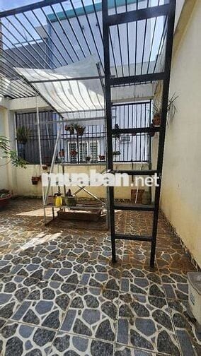 Cho thuê nhà KDC HỒNG LONG CHỈ 13TR QUÁ HIẾM SÂN ĐẬU OTO