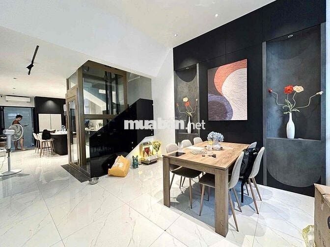 NHÀ CÓ GARA OTO NGUYỄN ĐÌNH CHÍNH, PHÚ NHUẬN.GIÁ:7Tỷ310/67.6m2.