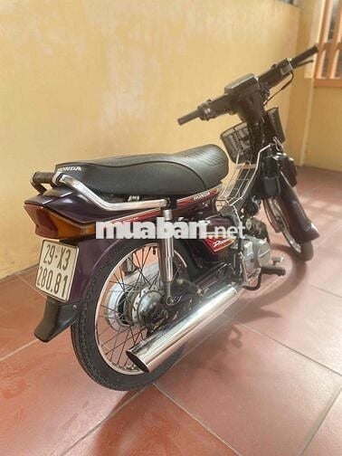 Honda Dream Thái Đỏ đô