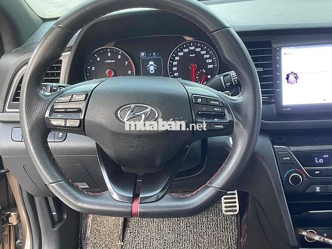 Cần Bán Hyundai Elantra 2019 1.6AT Sport Tubo