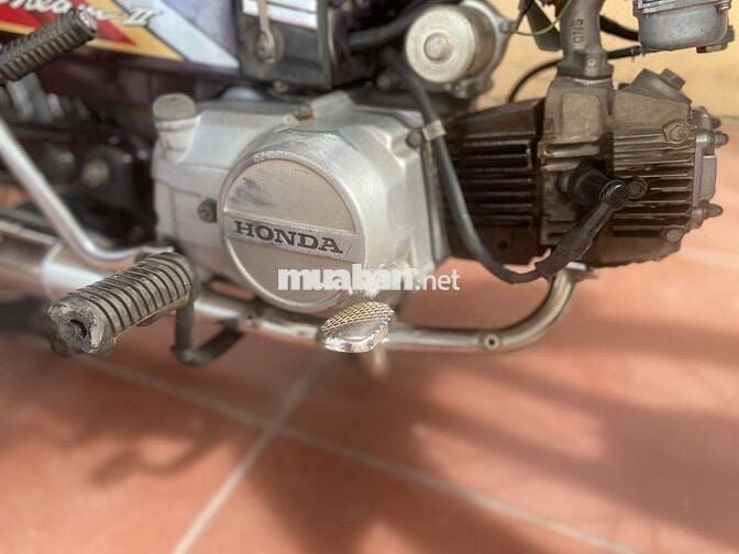 Honda Dream Thái Đỏ đô