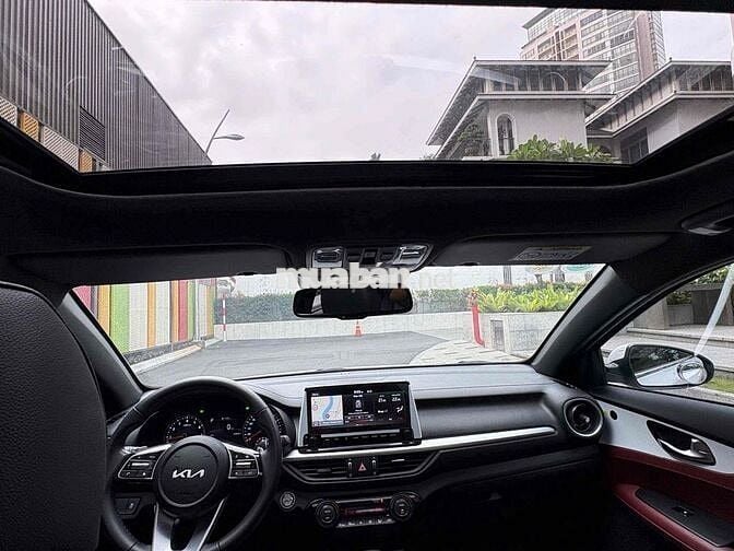 Kia K3 2024 Premium 1.6 AT - 16000 km