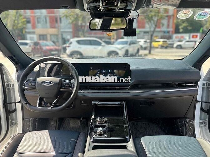 FORD TERRITORY TITANIUM SIÊU MỚI