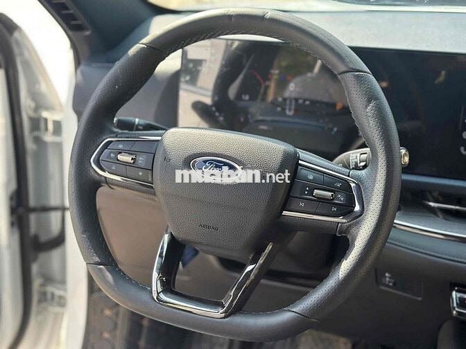 FORD TERRITORY TITANIUM SIÊU MỚI