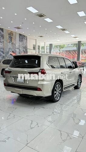 Lexus LX570 2016 Vàng cát