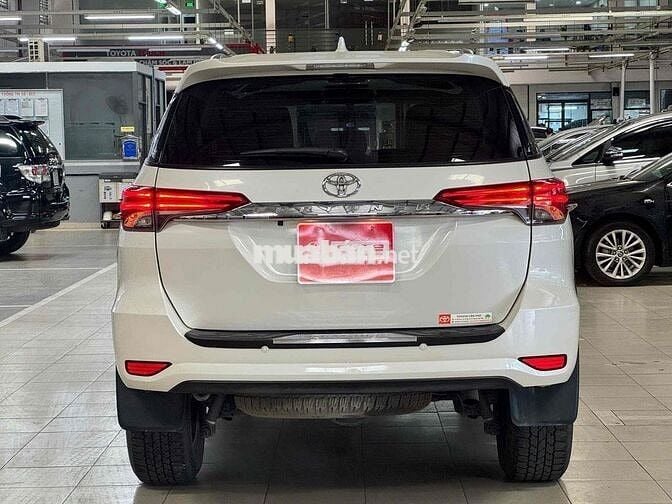 Toyota Fortuner 2020 2.4G 4x2 AT - 1 chủ đi cực ít
