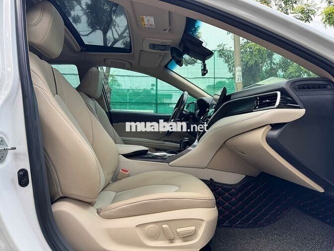 Toyota Camry 2021 2.5Q - 56000 km