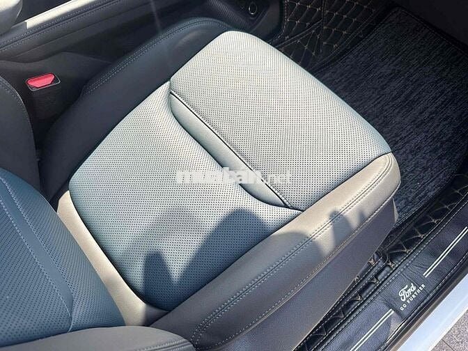 FORD TERRITORY TITANIUM SIÊU MỚI