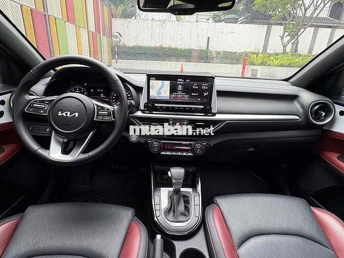 Kia K3 2024 Premium 1.6 AT - 16000 km