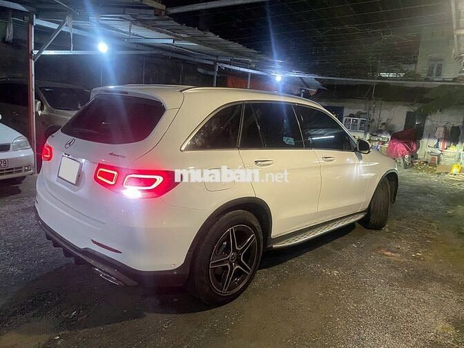 Bán Mercedes-Benz GLC 300 4Matic V1 sản xuất 2022