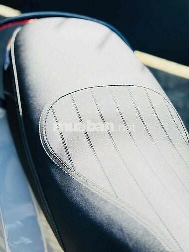 Piaggio Vespa LX 150CC Xám