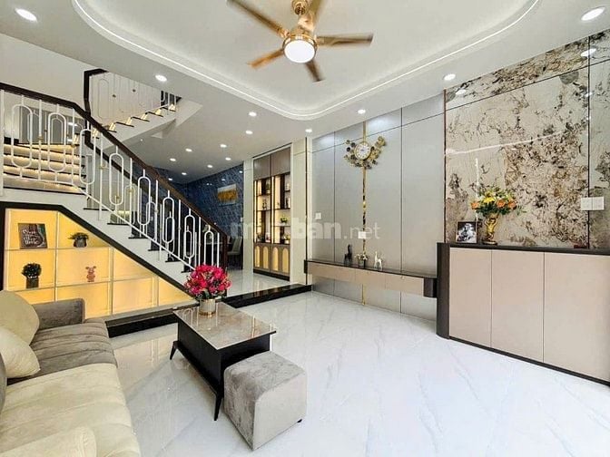 Căn Hiếm! 1T2L – Gần Chợ Bà Chiểu – SHR – 3,15 Tỷ. Đang cho thuê 16tr