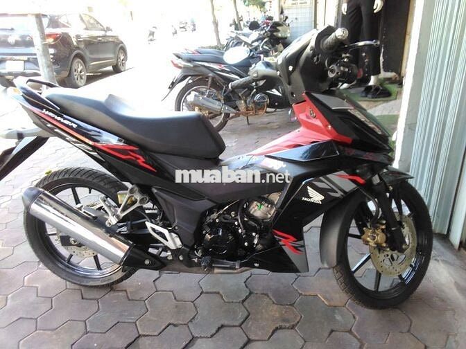 Winner Đen Đỏ 62zz Côn tay