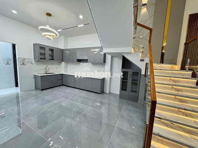 CHÍNH CHỦ GỬI BÁN CĂN NHÀ TÂM HUYẾT KHU Hoàng Hoa - Long Hậu