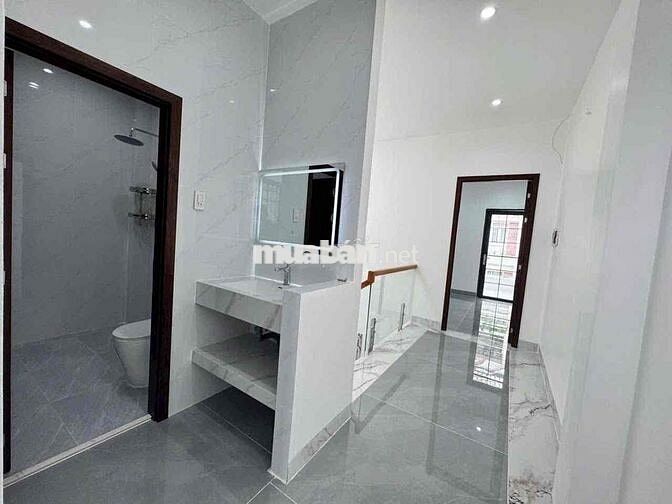 CHÍNH CHỦ GỬI BÁN CĂN NHÀ TÂM HUYẾT KHU Hoàng Hoa - Long Hậu