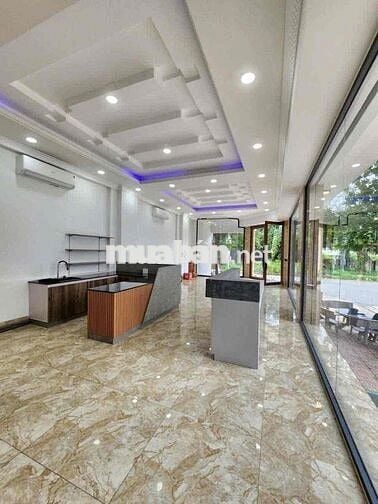 Giảm sâu cần bán gấp nhà 5 tầng p đông hoà tp hồ chí minh