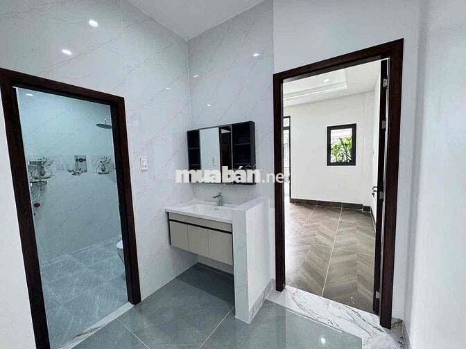 CHÍNH CHỦ GỬI BÁN CĂN NHÀ TÂM HUYẾT KHU Hoàng Hoa - Long Hậu