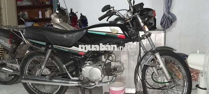Honda Win 100 màu Đen