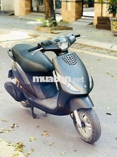 PIAGGIO ZIP 100cc MÀU GHI XÁM ĐỜI CAO 2022