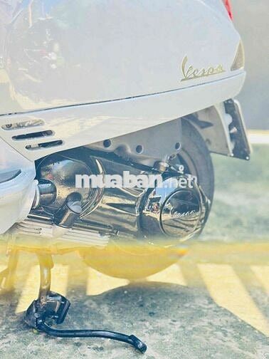 Piaggio Vespa LX 150CC Xám