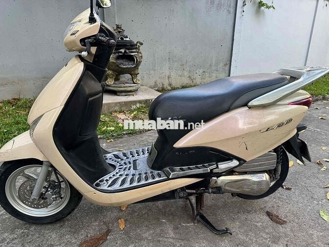 Honda Lead 2011 Đá Chống Tắt Máy