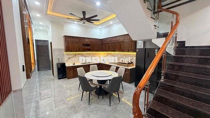 Bán Nhà Mặt Tiền Nhựa 7m kế bên Siêu Thị Go