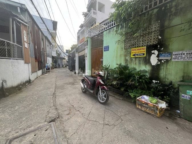 Bán nhanh căn hộ dịch vụ , 9 phòng  , hẻm ô tô   , Bình Trưng Đông