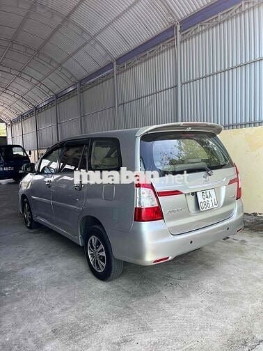 Toyota Innova 2.0E đời 2015 xe đẹp